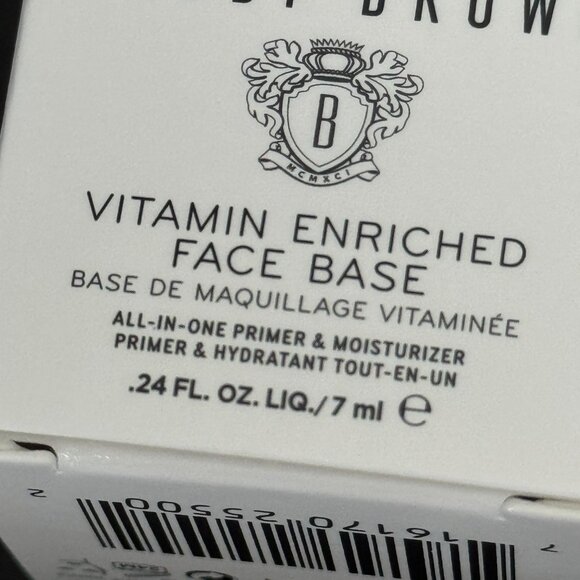 Bobbi Brown Vitamin Enriched Face Base - Picture 14 of 16